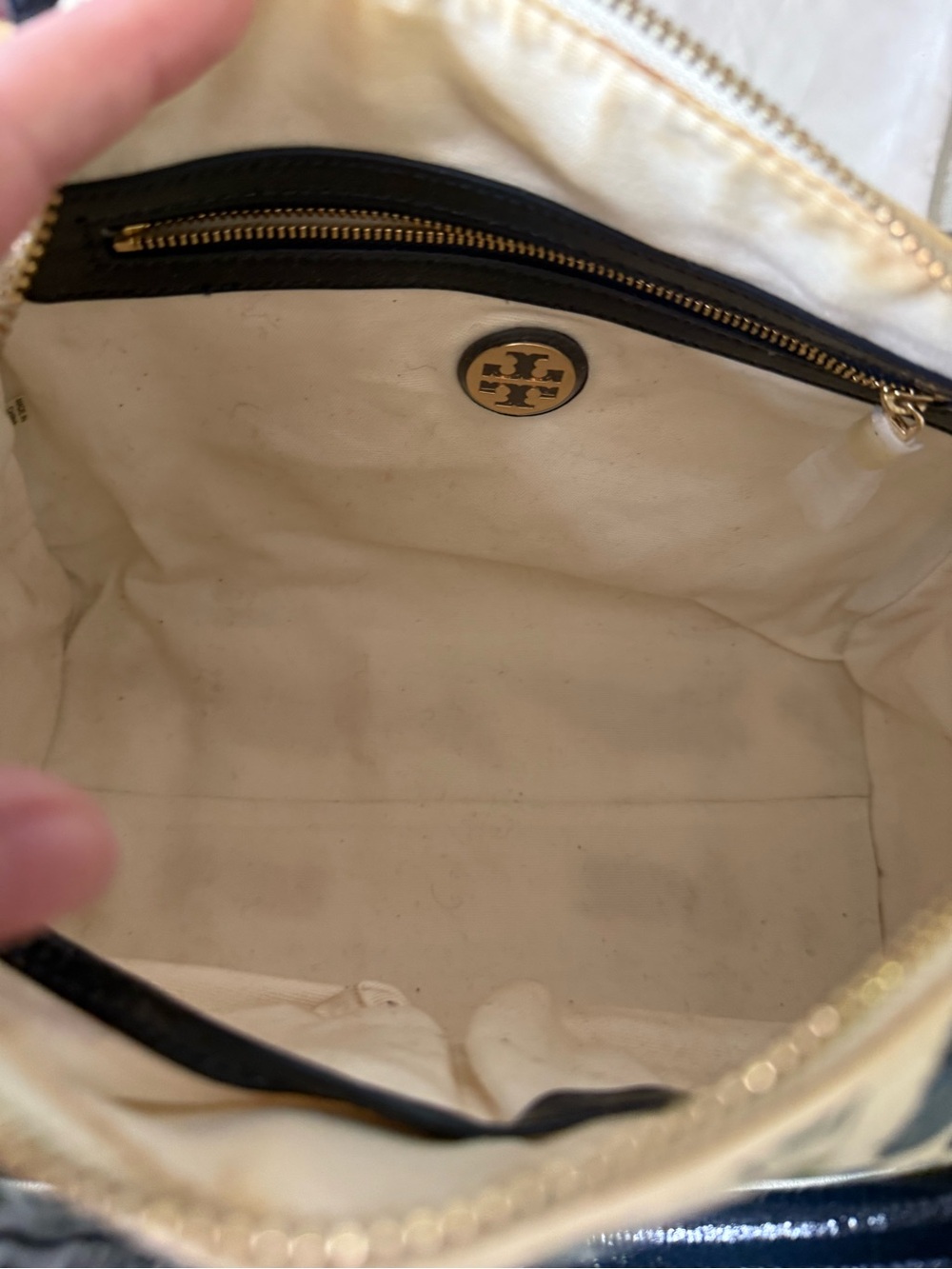 Tory Burch Kerrington Middy Beetle-Print Satchel - Picture 7 of 7